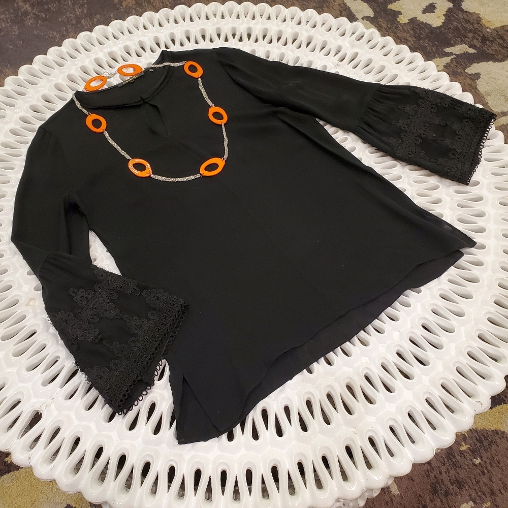 Never Worn- Black Silk Flare Top!!⚘️🌱⚘️